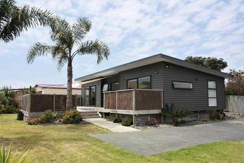 17 Norfolk Drive, Mangawhai Heads, Mangawhai - Carousel 1