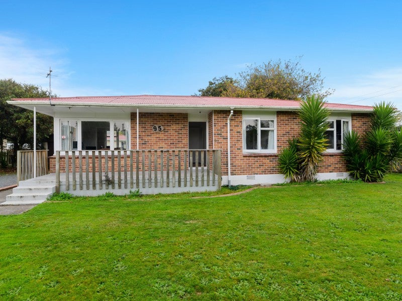 9 Hunt Crescent, Hillcrest, Rotorua - Carousel 1