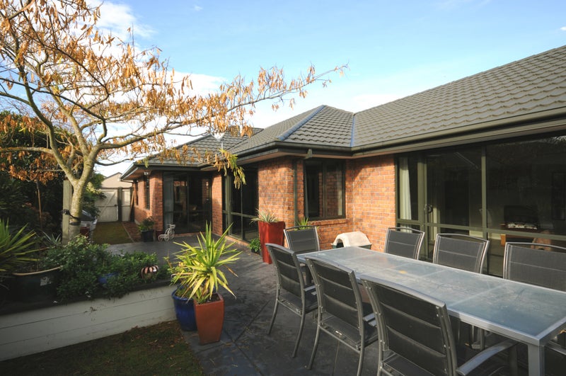 9 Wilmington Place, Shirley, Christchurch - Carousel 1