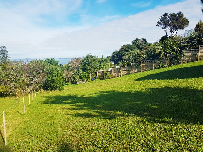 56 Pacific Parade, Surfdale, Waiheke Island - Carousel 2