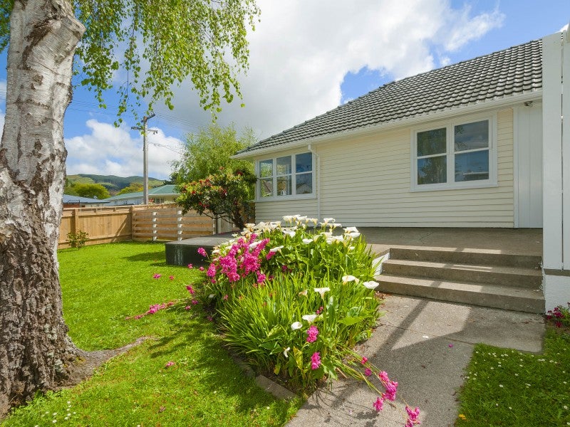 48 Frederick Street, Avalon, Lower Hutt - Carousel 2