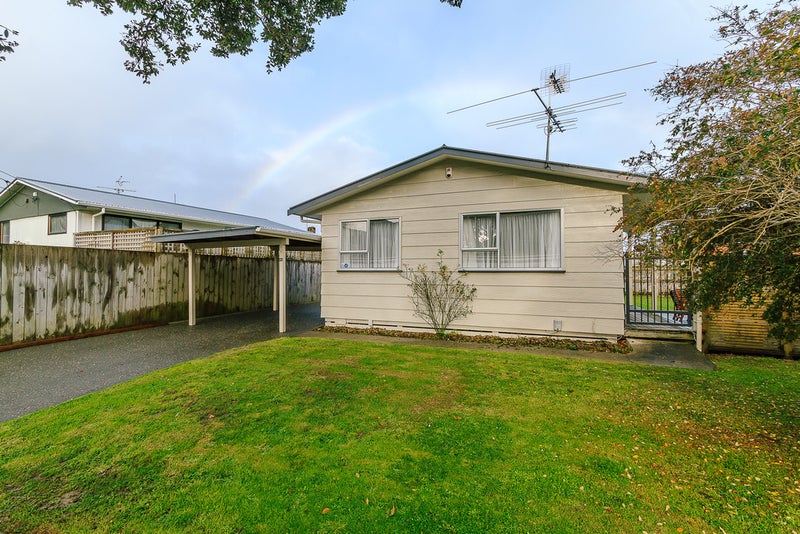 2/21 Hughes Crescent, Taita, Lower Hutt - Carousel 1