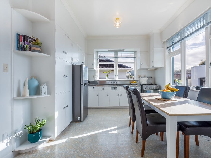 18 Frederick Street, Avalon, Lower Hutt - Carousel 2