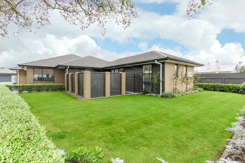 210 Carrington Street, Vogeltown, New Plymouth - Carousel 1