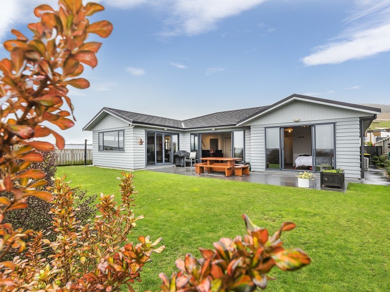 3 Lacebark Lane, Woodridge, Wellington - Carousel 2