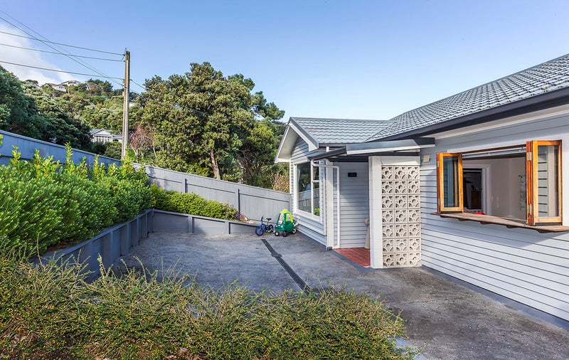 103 Totara Road, Miramar, Wellington - Carousel 19