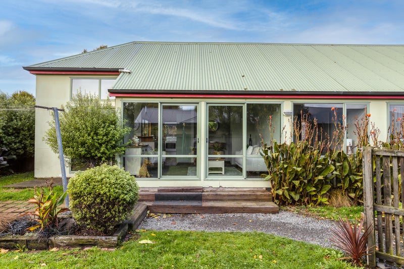 1/83 Sullivan Avenue, Woolston, Christchurch - Carousel 1