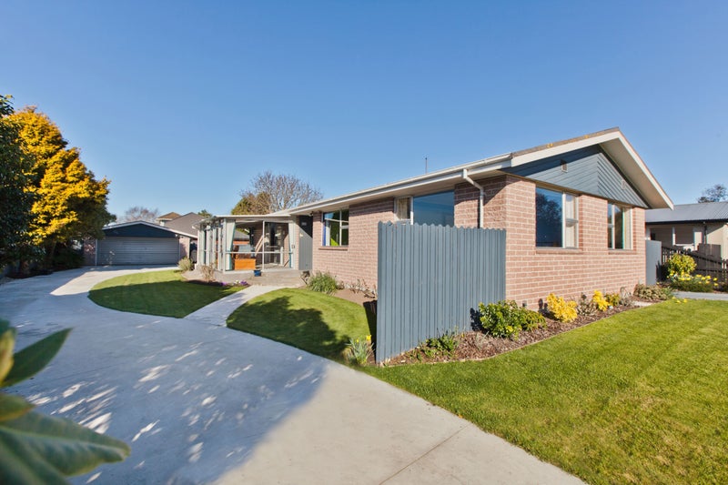 91 Warren Crescent, Hillmorton, Christchurch - Carousel 1