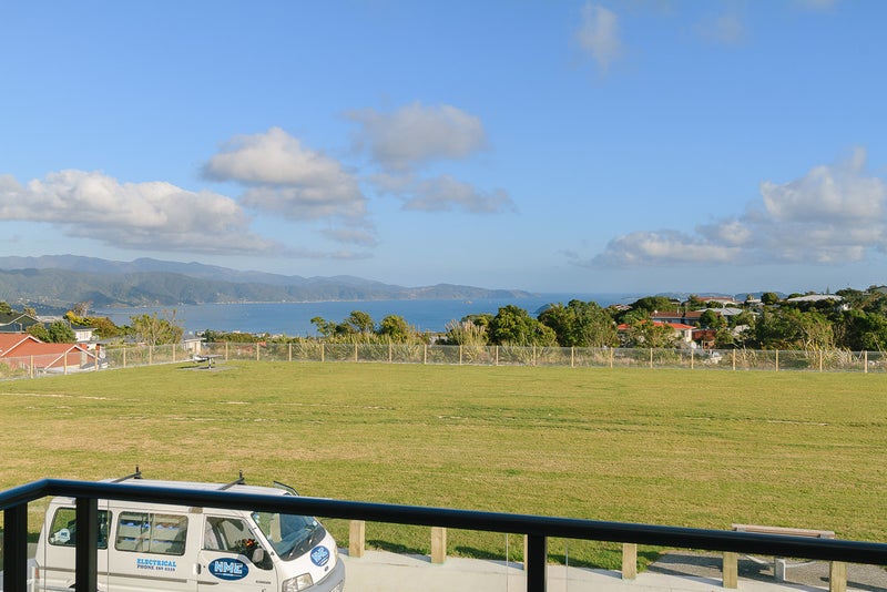 8 Lime Grove, Maungaraki, Lower Hutt - Carousel 20