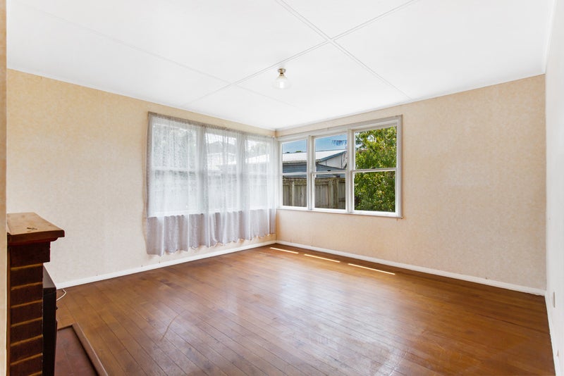 4 Sloane Street, Glen Innes, Auckland - Carousel 12