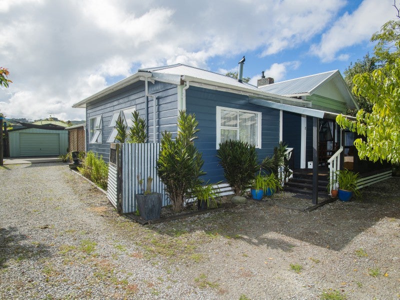 2 Kara Street, Outer Kaiti, Gisborne - Carousel 1