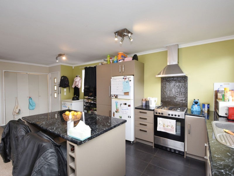 66 Dunbeath Place, Kew, Invercargill - Carousel 2