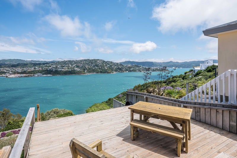 145 Akaroa Drive, Maupuia, Wellington - Carousel 2