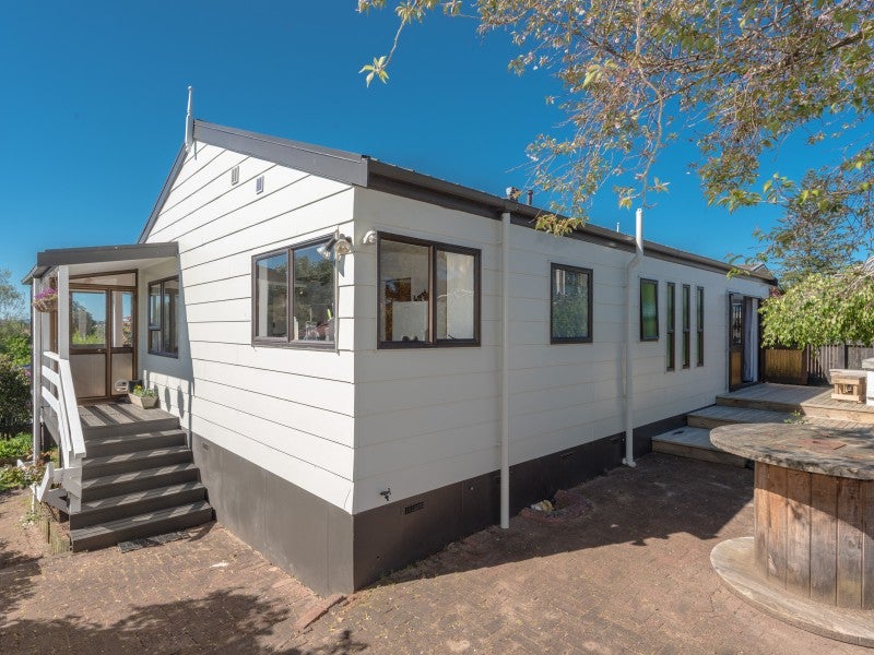 9A Baverstock Road, Nawton, Hamilton - Carousel 14