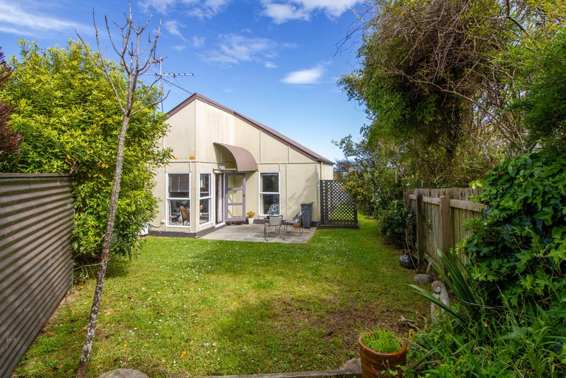 7/17 Cedar Street, Maungaraki, Lower Hutt - Carousel 1