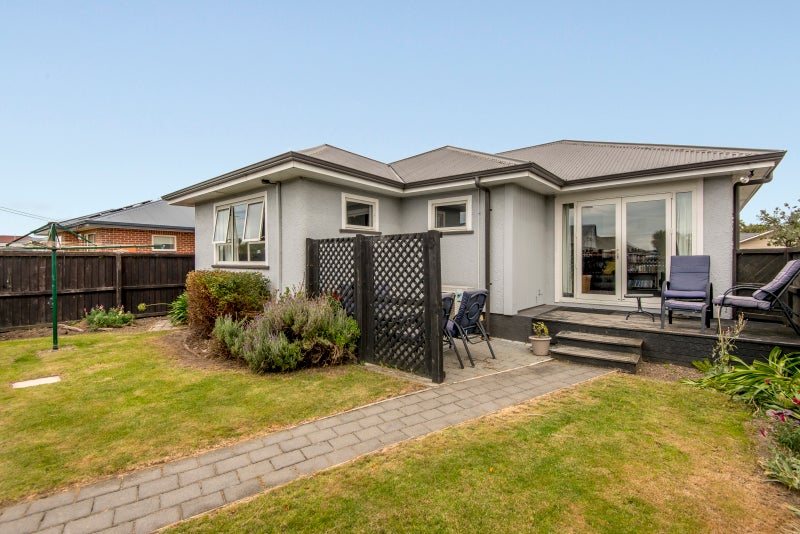 1/73 VAGUES ROAD, Northcote, Christchurch - Carousel 1