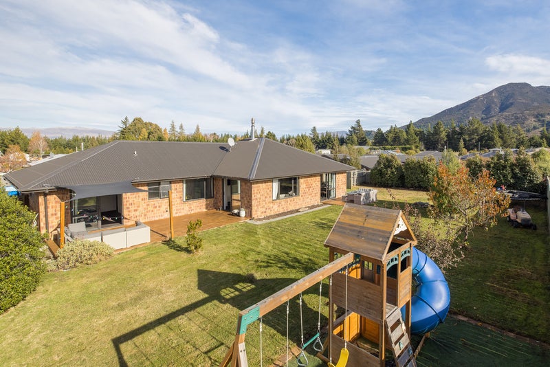 33 Little Maude Drive, Wanaka - Carousel 2