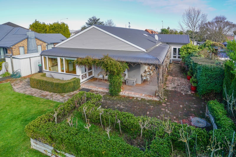 130 Memorial Avenue, Burnside, Christchurch - Carousel 1