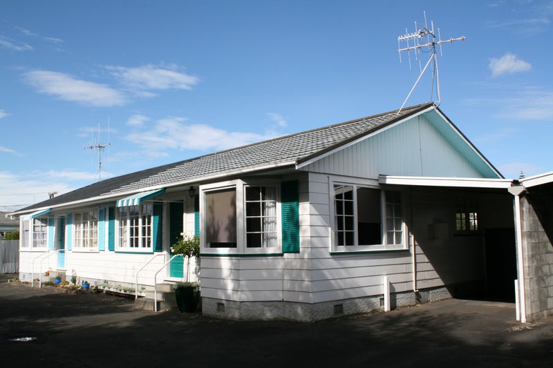 16/2 Cambridge Street, Gonville, Whanganui - Carousel 1