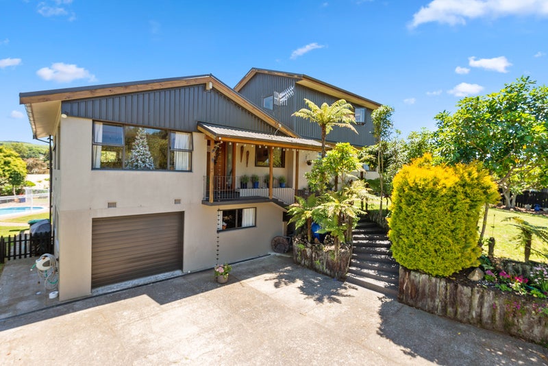 20 Wharepaina Crescent, Springfield, Rotorua - Carousel 1