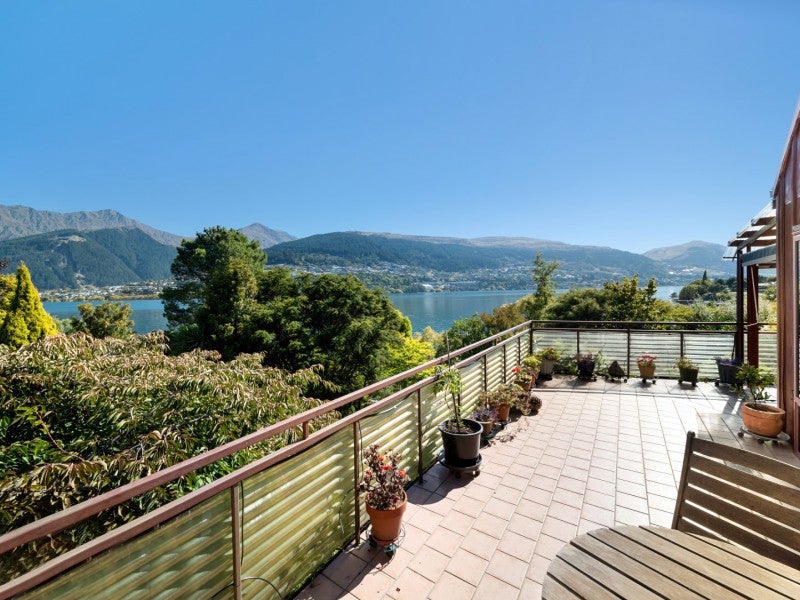 599 Peninsula Road, Kelvin Heights, Queenstown - Carousel 2