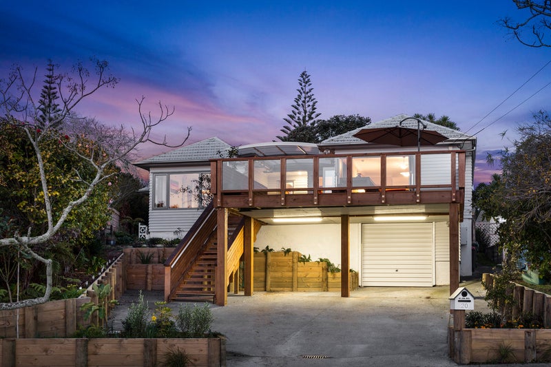 20 Netherton Street, New Windsor, Auckland - Carousel 1