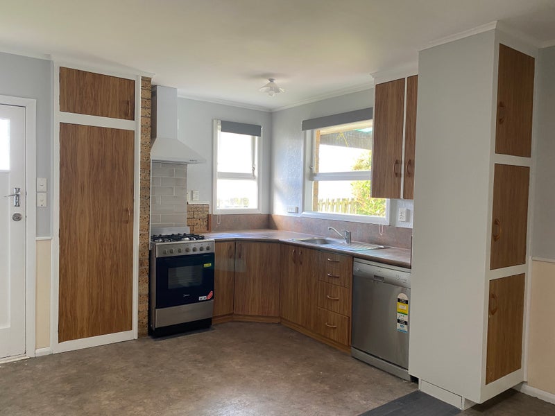 22 Minifie Avenue, Melville, Hamilton - Carousel 2