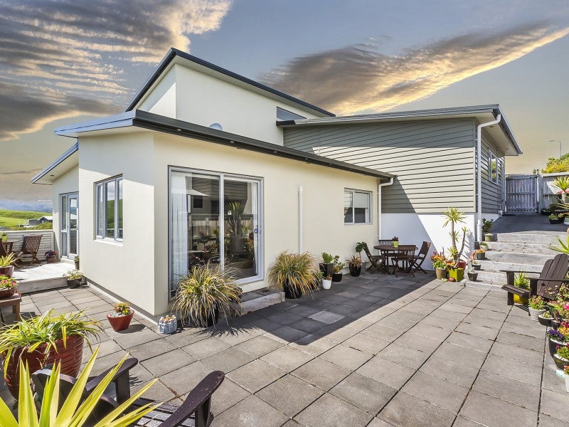 71 Saint Ives Drive, Camborne, Porirua - Carousel 1