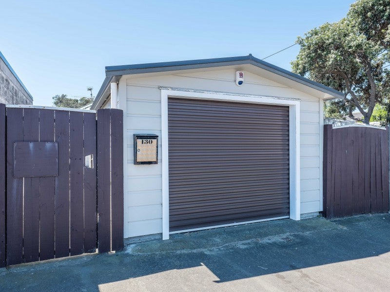 130 Apu Crescent, Lyall Bay, Wellington - Carousel 10