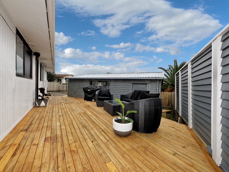 2/6 Flaunty Place, West Harbour, Auckland - Carousel 14