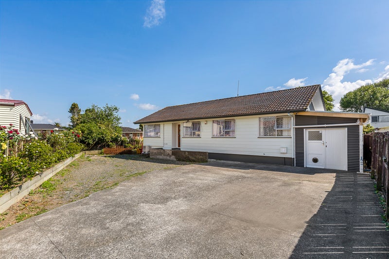 12 Avro Place, Mangere, Auckland - Carousel 1