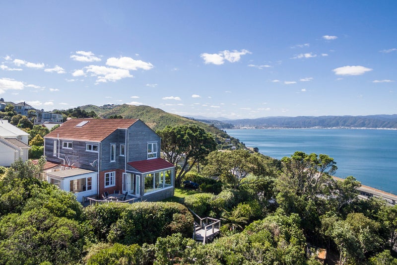 63 Homebush Road, Khandallah, Wellington - Carousel 1