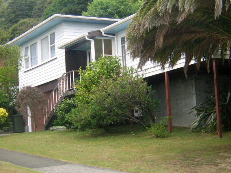 12 Mission Street, Waterloo, Lower Hutt - Carousel 2
