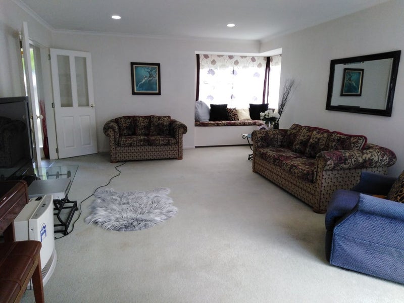 16 Stewart Gibson Place, Manurewa, Auckland - Carousel 2