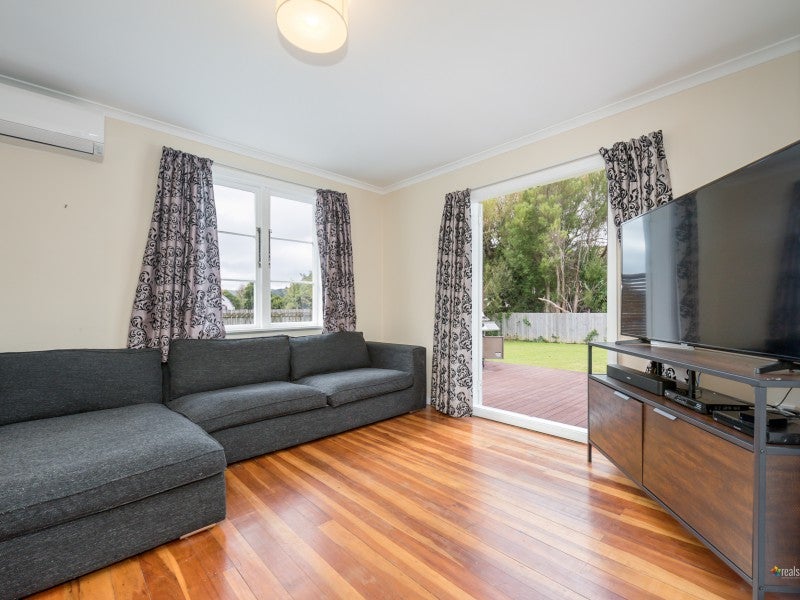 22 Hyde Street, Wainuiomata, Lower Hutt - Carousel 2