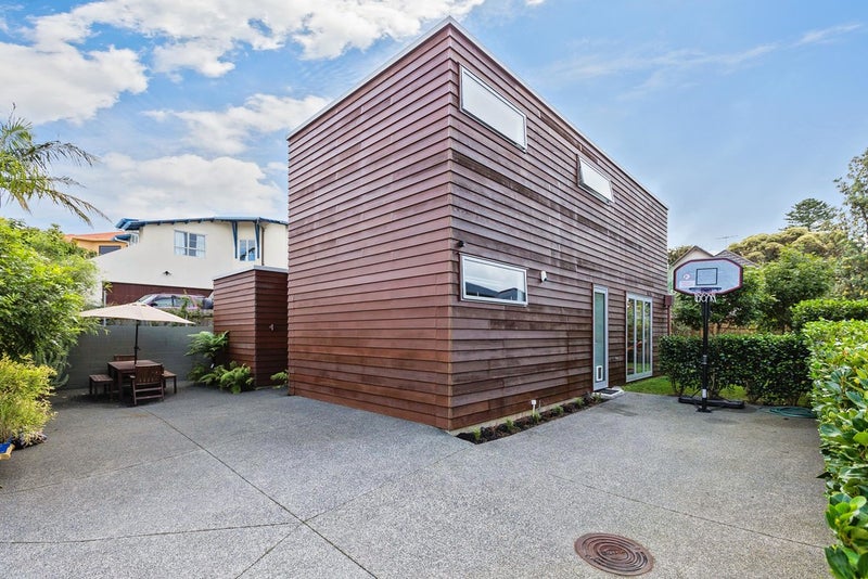 5A Highland Road, Mount Albert, Auckland - Carousel 21