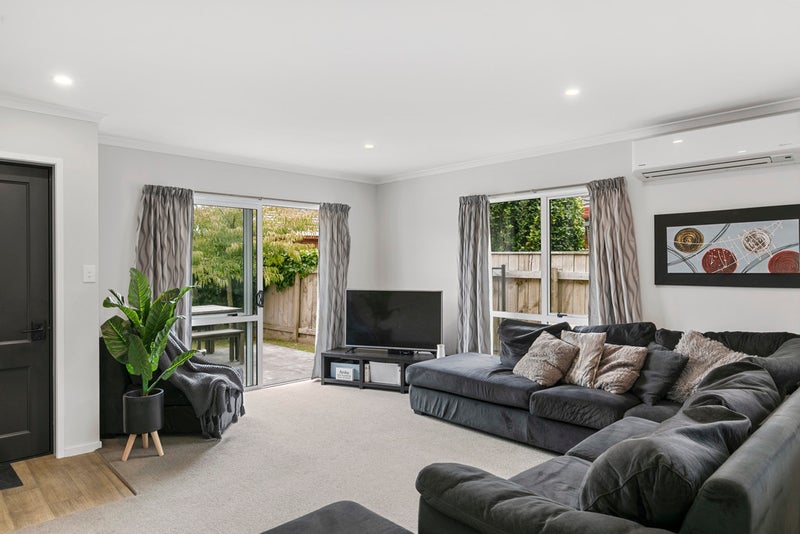 8 st michaels lane, TAITA, LOWER HUTT - Carousel 2