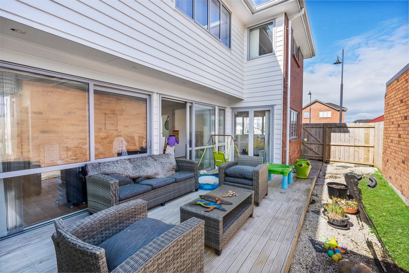 6 Whekau Drive, Takanini, Auckland - Carousel 2