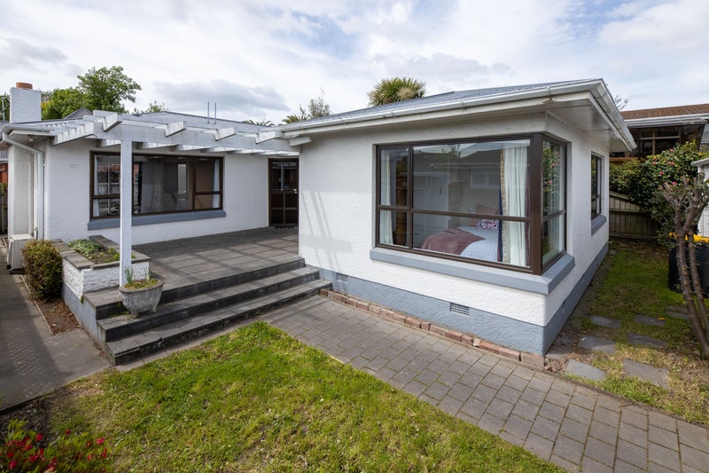 1/230 Waimairi Road, Ilam, Christchurch - Carousel 1