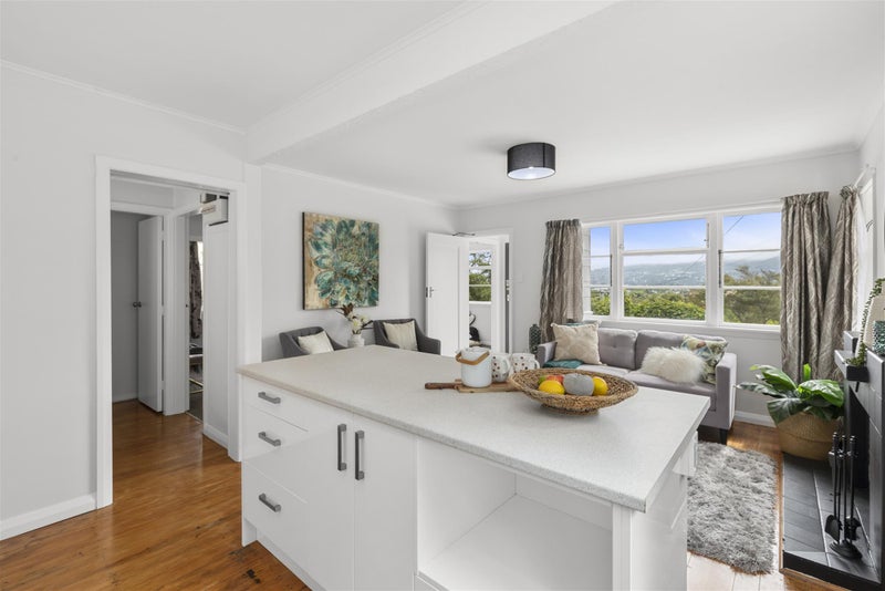 11 Reuben Grove, Naenae, Lower Hutt - Carousel 2