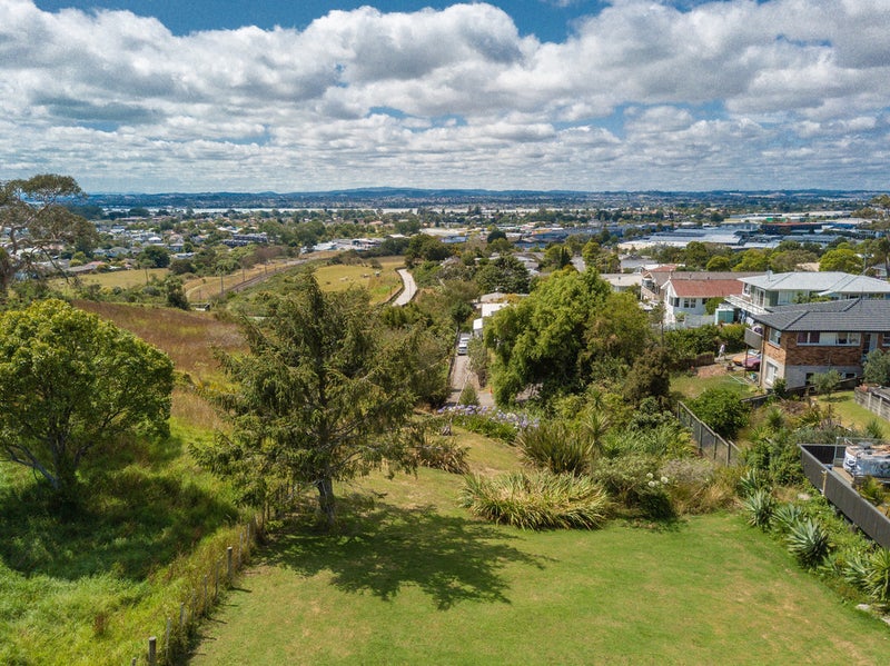 10 Felton Mathew Avenue, St Johns, Auckland - Carousel 2