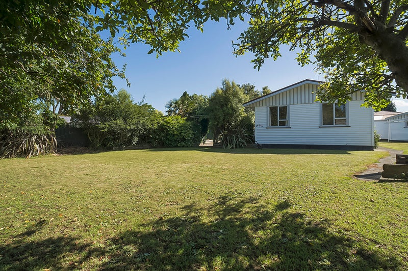 8 Snowdon Avenue, Terrace End, Palmerston North - Carousel 1