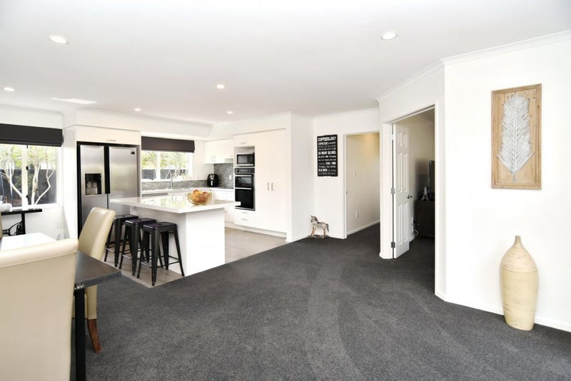 4 Rue de la Mare, Parklands, Christchurch - Carousel 26
