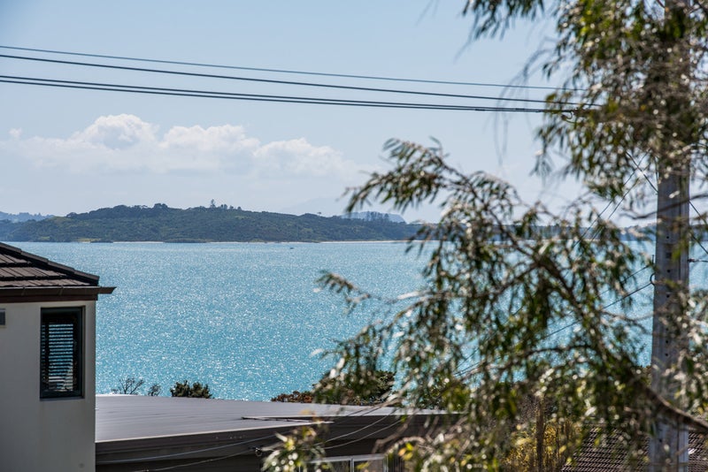2 Beach Road, Mellons Bay, Auckland - Carousel 2