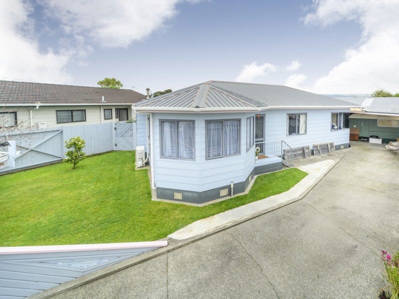 84 Hillcrest Drive, Kelvin Grove, Palmerston North - Carousel 1