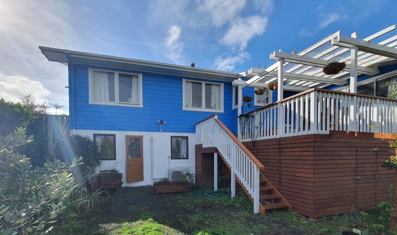 83 Beach Road, Mellons Bay, Auckland - Carousel 1