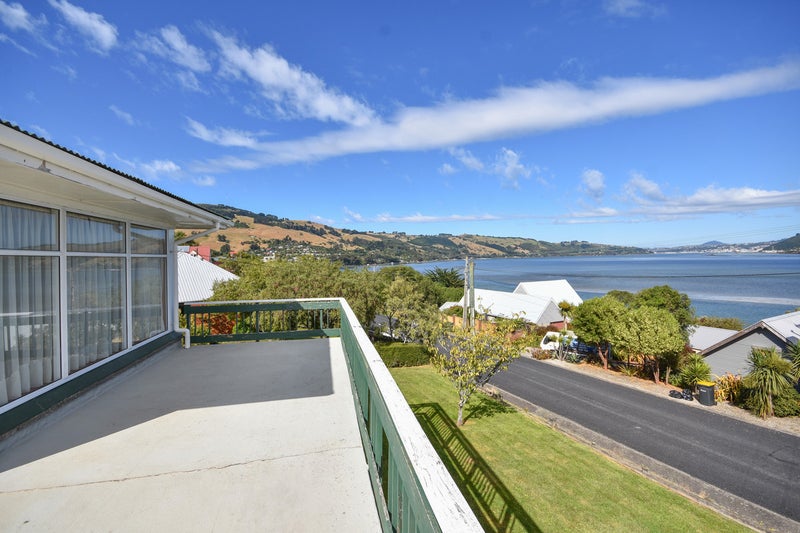 19 Bayne Terrace, Macandrew Bay, Dunedin - Carousel 28