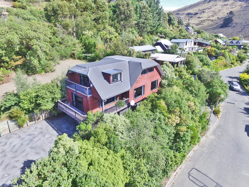 140 Sumnervale Drive, Sumner, Christchurch - Carousel 1