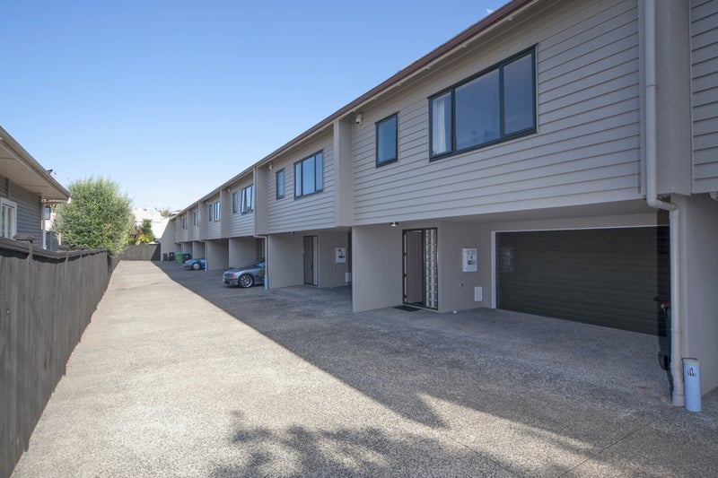 2/76 Galway Street, Onehunga, Auckland - Carousel 10