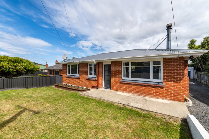8 Shulma Street, Abbotsford, Dunedin - Carousel 1